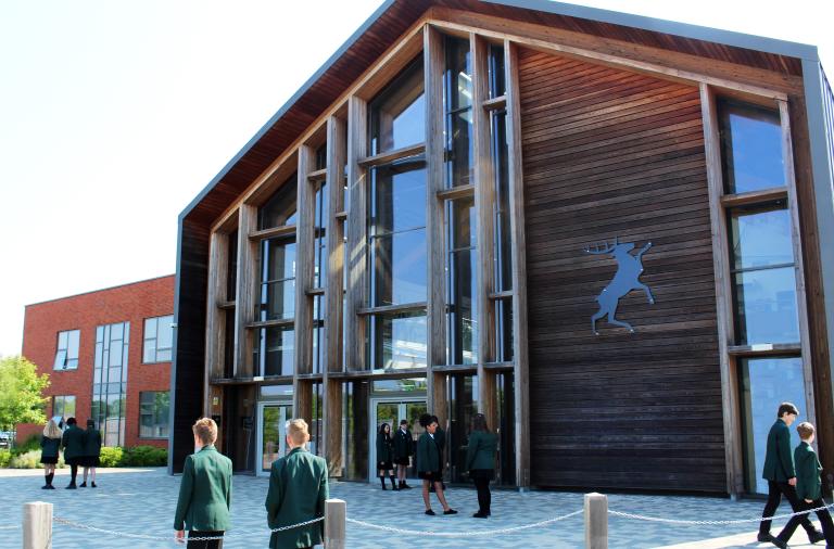 The front of Bohunt Wokingham School