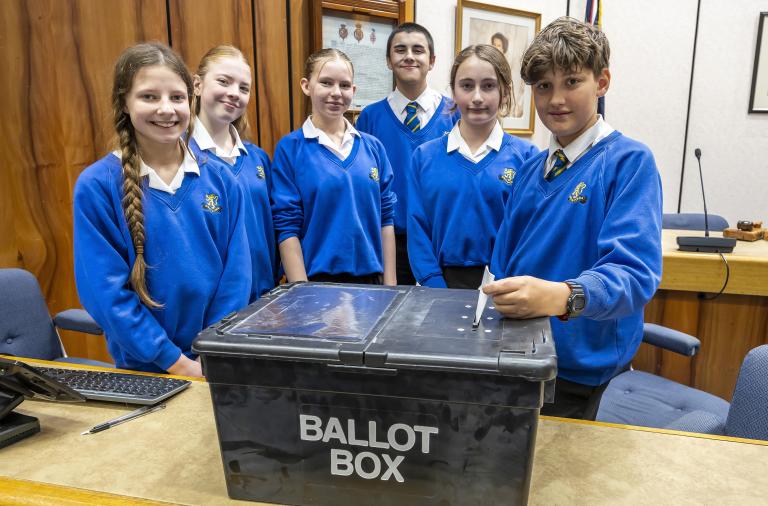 MYP election general view 5