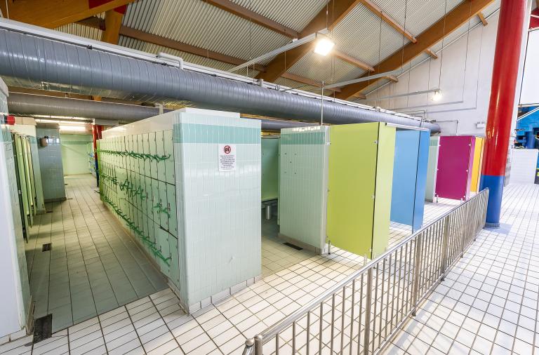Leisure centre before photo - locker room