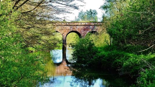 A photograph of the viaduct over the River Thames at Twyford