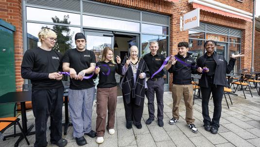 Ribbon cutting at Grilko with Wokingham Borough Mayor Cllr Beth Rowland and Grilko staff